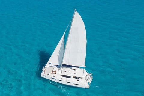 Barca a vela di lusso a Isla Mujeres