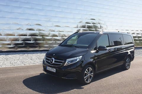 Mercedes Benz V-klass flygplatstransfer
