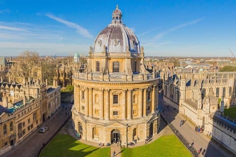 Tour de Oxford, Stratford, Cotswolds com guia de língua espanhola