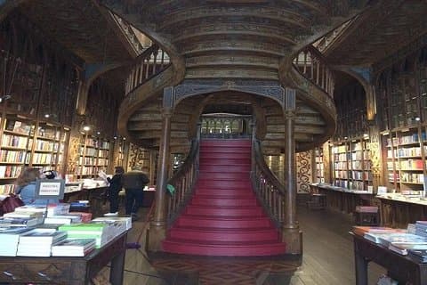 Wandeltocht in kleine groep door Porto met boekhandel Lello