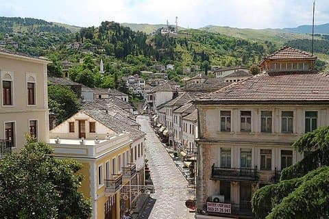 Gjirokastra: Patrimônio Mundial da UNESCO - uma viagem de dia inteiro saindo de Tirana