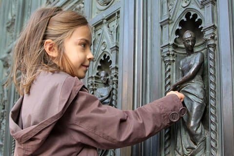 Special Hunt for Families and Children in Florence