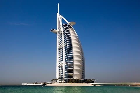 Tour della città di Dubai di 2 giorni con Safari nel deserto e tour della città di Abu Dhabi