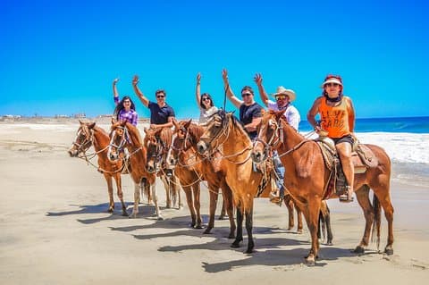 Cabo Desert ATV & Beach Horseback Combo profitez de l'aventure et de la beauté!