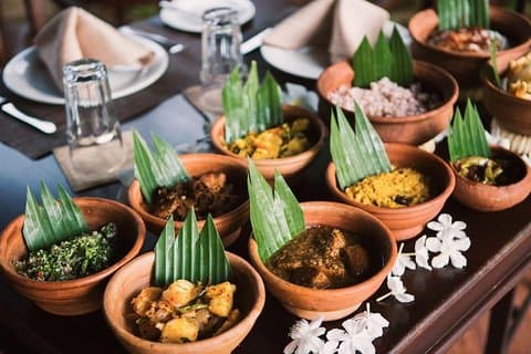 Dine With Local Family in Sri Lanka