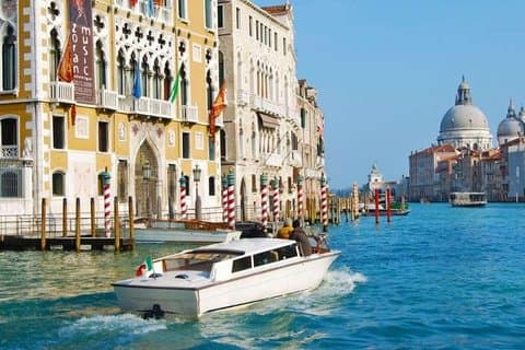 Venezia-tur i Canal Grande med privat båt (4 timer)