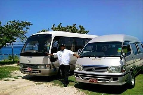 Privat stor buss med lokal guide (27 maks), sjokolade- og romfabrikk, fotostopp