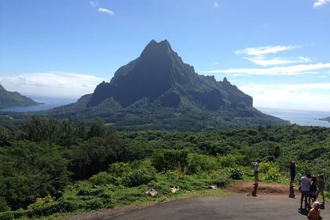 Moorea Cruise Ships: 4x4, Belvedere, Pineapple, & Magic Mountain