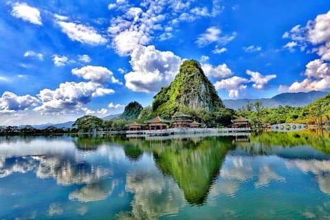 Seven Star Crag & Dinghu Mountain Private Day Tour from Guangzhou
