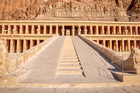 Excursión privada de un día desde El Gouna.