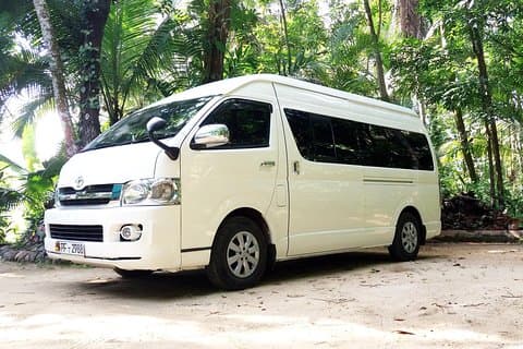 Sri Lanka Autovermietung mit Fahrer pro Tag | Auto Van oder MiniBus Vermietung mit Fahrer