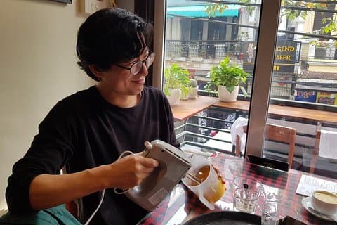 Täglicher Eikaffeekurs in Hanoi mit lokalem Guide