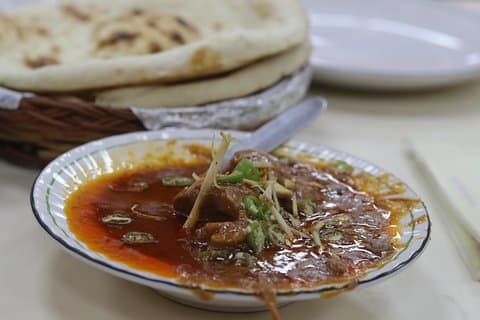 Delhi Culinary Evolution Tour: Old + New Delhi Food all inclusive