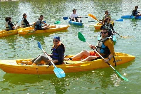 Tour in kayak di 2 ore a Siviglia sul fiume Guadalquivir