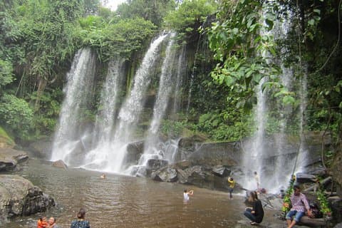 Kulen Mountain och Beng Melea Temple Tour