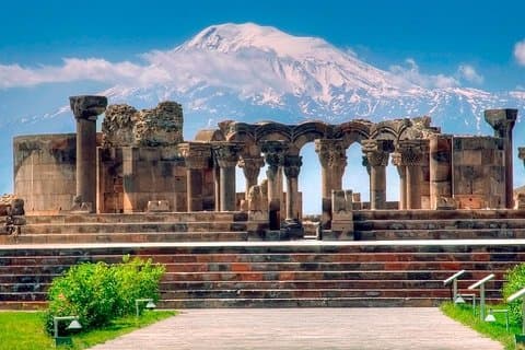 グループツアー| Echmiadzin(Hripsime、Gayane、Mother Cathedral)、Zvartnots