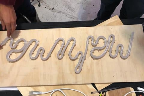 NEON SIGN MAKING PARTY (Energieffektivitetschat)