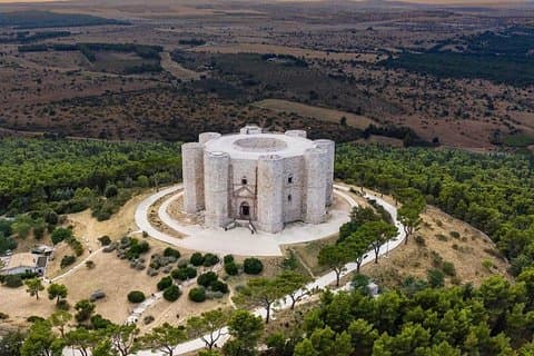 Halvdagstur til Castel del Monte med afgang fra Bari