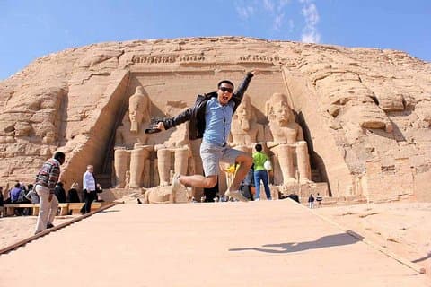 Tour to Abu Simbel Temple with a small group and a Professional tour guide