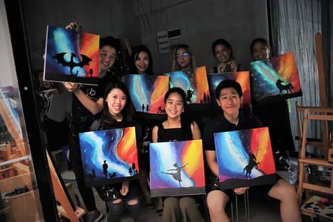 Glow Sip & Paint