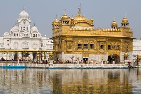 Ganztägige Privattour zum Goldenen Tempel und zur Wagah-Grenze mit Punjabi-Mittagessen