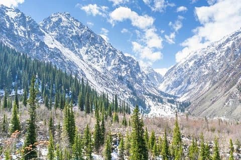 Tudo em um dia: passeio pela cidade de Bishkek e Parque Nacional Ala-Archa