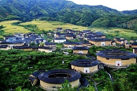 Privat layover-tur til Yongding Hakka Tulou fra Xiamen lufthavn eller krydstogthavn
