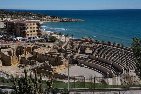 De Barcelona: excursão particular de um dia a Tarragona (transporte de carro com A / C)
