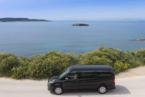 Privat transfer fra Corfu o Port til Corfu Airport CFU med van