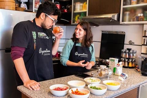 Clase de preparación de empanadas en Buenos Aires