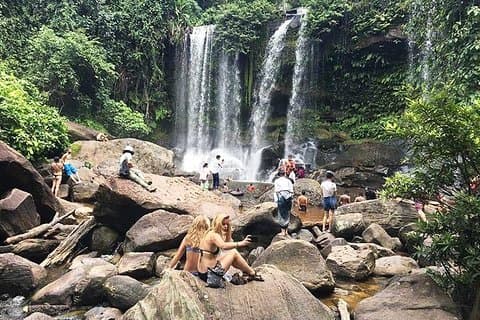 Visite conjointe de la cascade de Kulen et des 1000 Lingas (en minivan de luxe)