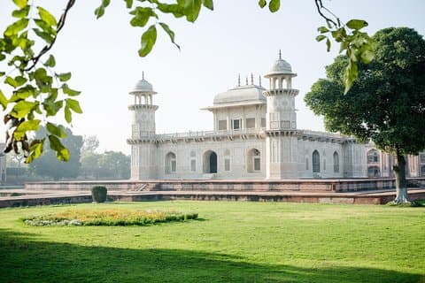 Taj Mahal, Fuerte de Agra, Baby Taj & Mehtab Bagh Tour privado por la ciudad