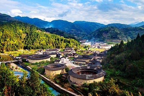 Servizio di trasferimento privato tra Xiamen City e Nanchino Tulou