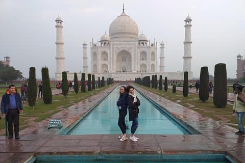 Excursion privée d'une journée au Taj Mahal en train ou en voiture le plus rapide d'Inde - Tout compris