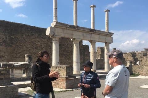 3-Hours Private Walking Tour in Pompeii with an Archaeologist