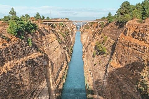 Viaje al templo de Apolo y al canal de Corinto desde Atenas