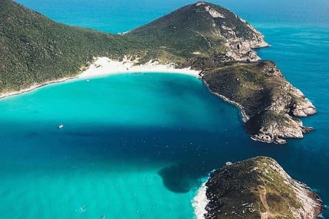 Descubra Arraial do Cabo e uma das praias mais bonitas do mundo