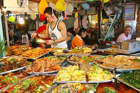 Visite gastronomique de la rue Phnom Penh