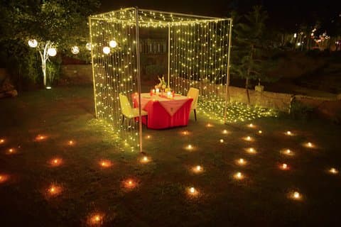 Séance photo Instagram avec date de dîner romantique - Cabane Fairy Light