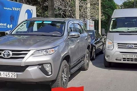 Abholung vom Flughafen oder Bahnhof in Da Nang nach Hoi An mit dem privaten Auto