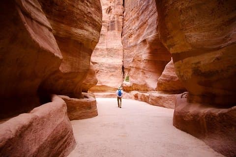 2 Day 1 Night Wadi Rum (Overnight) & Petra Shore Excursion
