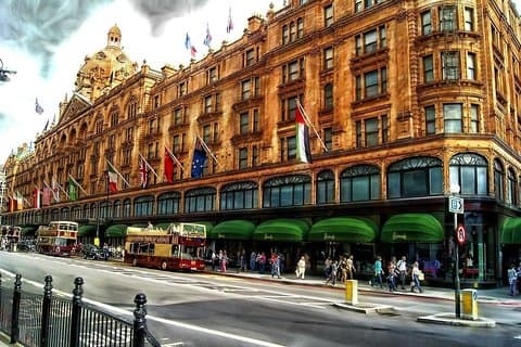 Shoppingtur i London i et privat luksuskøretøj