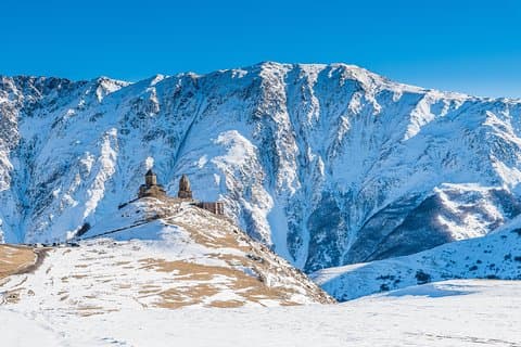 Tour privato di un'intera giornata a Kazbegi