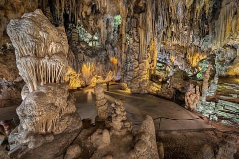 Private shore excusion and tour of Nerja caves from Almeria