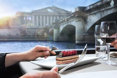 Luksus Paris dagstur fra London med Seine River Lunch Cruise