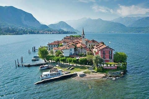 Borromean Islands Private Hop-On Hop-Off Boat Tour from Stresa