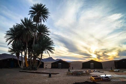 Excursão privada de 2 dias de Marrakech ao deserto de Zagora