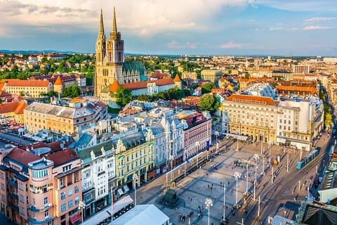 Excursão a pé privada em Zagreb e degustação de vinhos de Zagreb