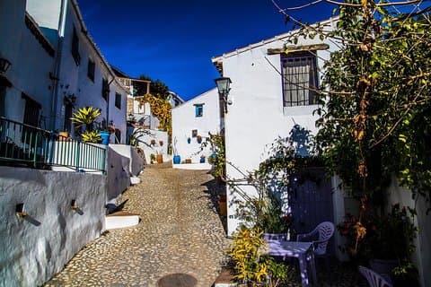 Nerja (Cidade) + Frigiliana & El Acebuchal, harmonia visual / Semi-Privado