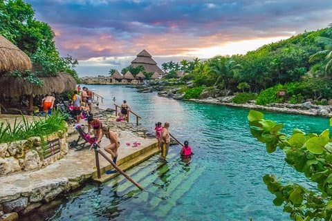 Xcaret Aquatic Theme Park Privat 12 timmars resa från Cancun med skåpbil